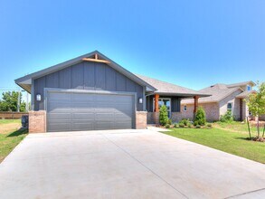 979 SE 16th Terrace in Newcastle, OK - Building Photo - Building Photo