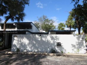 6401 Turkey Run Terrace in Miami Lakes, FL - Building Photo - Building Photo