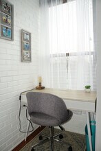 636 W Webster Ave, Unit 401 in Chicago, IL - Building Photo - Building Photo