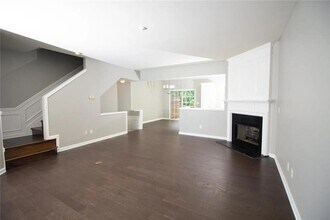 5142 Manerdale Dr SE in Atlanta, GA - Building Photo - Building Photo