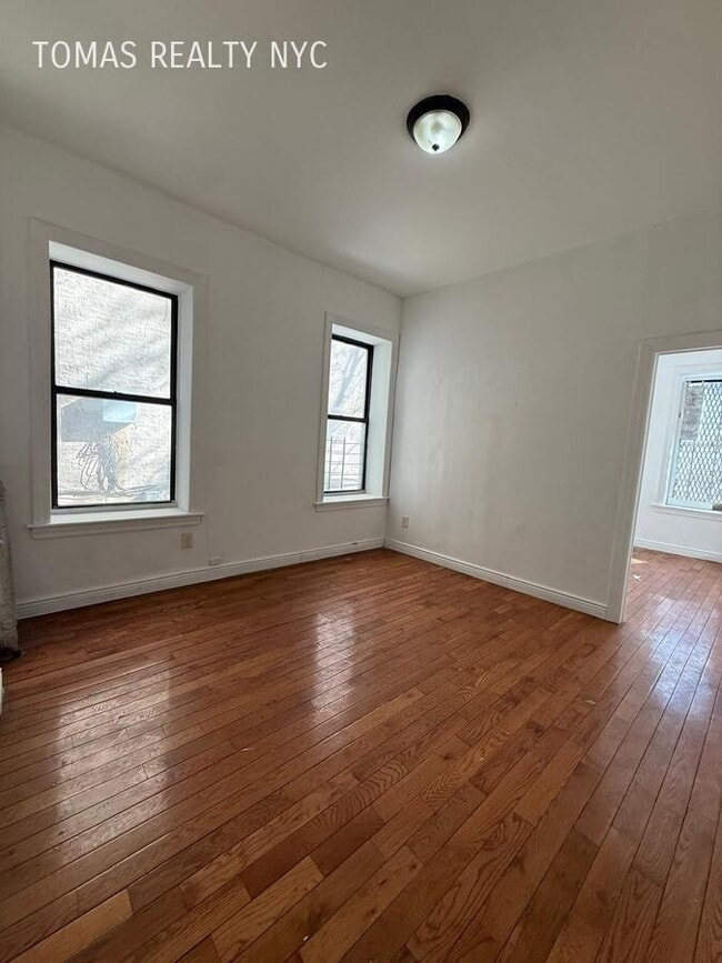 property at 1390 Boston Rd