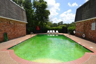 1755 College Dr in Baton Rouge, LA - Building Photo - Building Photo