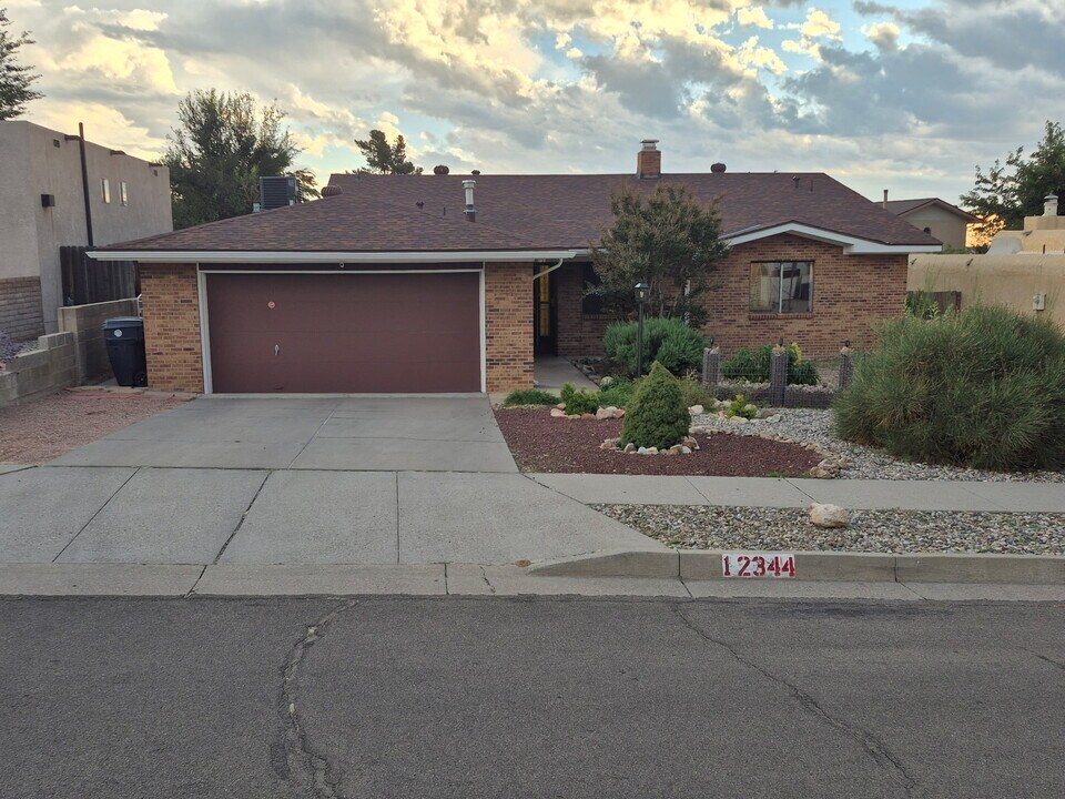 12344 Claremont Ave NE in Albuquerque, NM - Building Photo