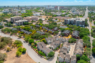 The Roanoke in San Antonio, TX - Foto de edificio - Building Photo