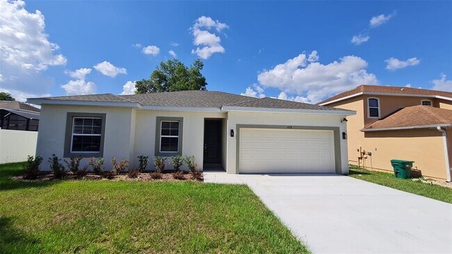441 Cierra Oaks Cir in Lady Lake, FL - Building Photo - Building Photo