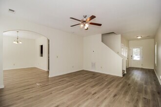 25 Oakbrook Dr in Cartersville, GA - Building Photo - Building Photo