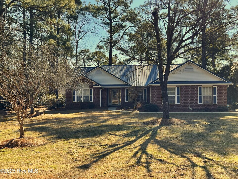 19 Wendy Ln in Shallotte, NC - Building Photo