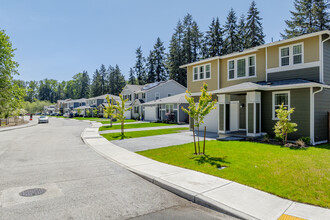 Emerald Hollow in Puyallup, WA - Building Photo - Building Photo