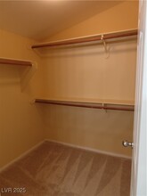 8103 W Rochelle Ave in Las Vegas, NV - Foto de edificio - Building Photo