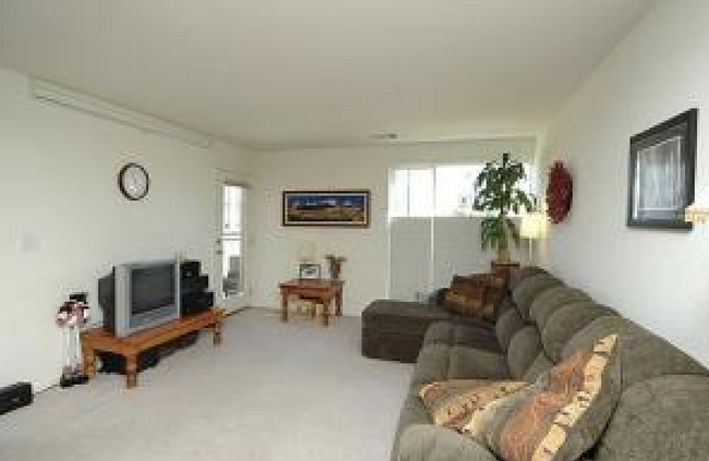 5201 S Fox St, Unit 103 in Littleton, CO - Building Photo - Building Photo