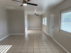 1803 S 8th Ave in Safford, AZ - Foto de edificio - Building Photo