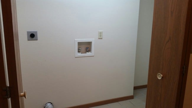 Rose Terrace in Fargo, ND - Building Photo - Building Photo