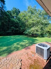 571 Tonawanda Dr in Marietta, GA - Building Photo - Building Photo