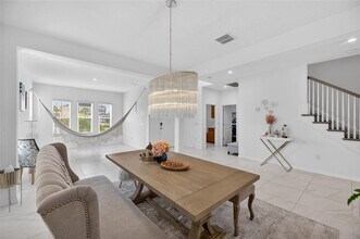 5810 Fieldmoor Ct in Palmetto, FL - Building Photo - Building Photo