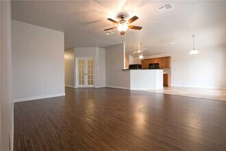 602 Red Bud Cove in Leander, TX - Foto de edificio - Building Photo