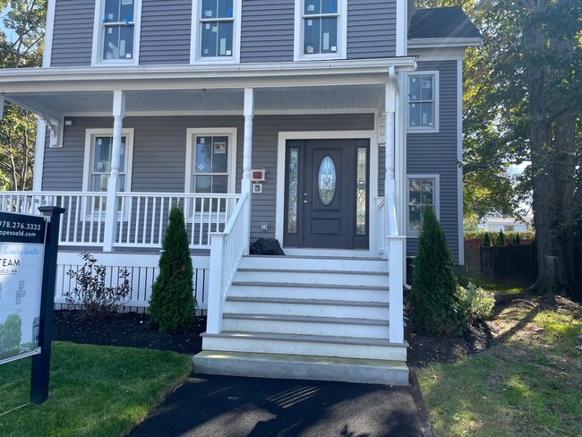 12 Lafayette St, Unit 1
