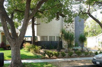 1228 E Harvard St in Glendale, CA - Building Photo - Building Photo