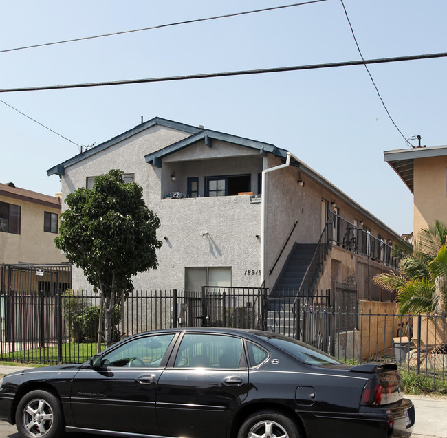 12919 Doty Ave in Hawthorne, CA - Building Photo - Building Photo