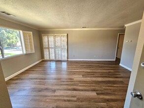 468 Cherry Ln in Manteca, CA - Building Photo - Building Photo