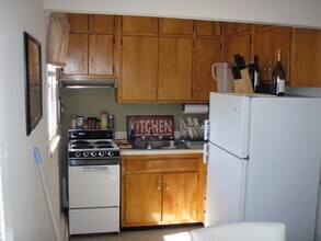 31 Pilgrim Trl, Unit 31-5 PILGRIM TRAIL in Woodbury, CT - Building Photo - Building Photo