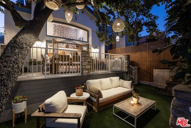 property at 439 Carroll Canal