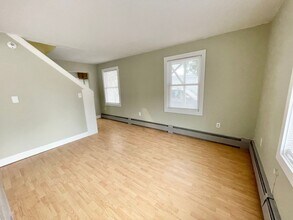 20 Latham Ct in Burlington, VT - Building Photo - Building Photo