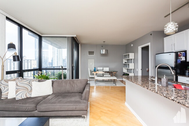 property at 210 S Desplaines St