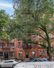 334 E 82nd St in New York, NY - Building Photo - Primary Photo