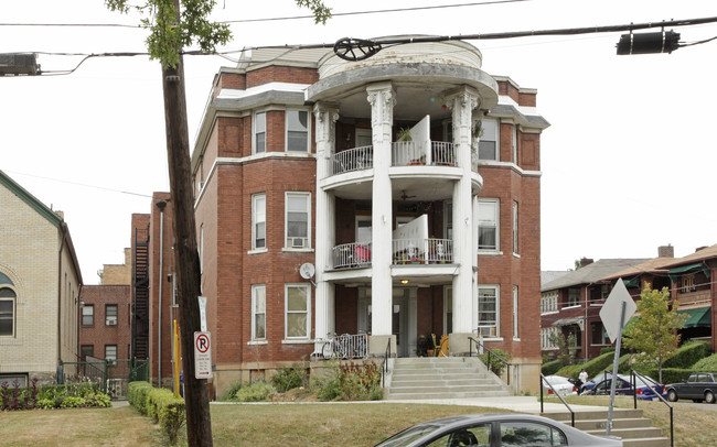 4925 Friendship Ave in Pittsburgh, PA - Foto de edificio - Building Photo