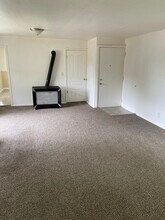 1247 Quarry Ave NW, Unit Apt 2 in Grand Rapids, MI - Foto de edificio - Building Photo