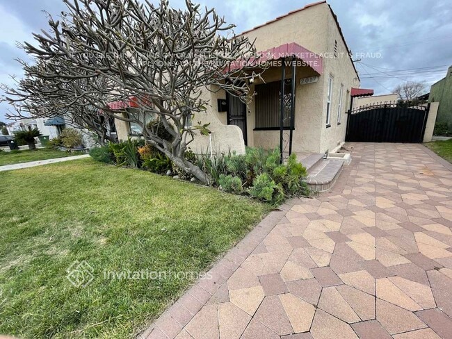 property at 2017 W 65th Pl