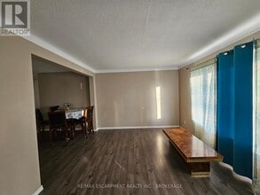 100 Endicott Terrace in Welland, ON - Building Photo - Building Photo