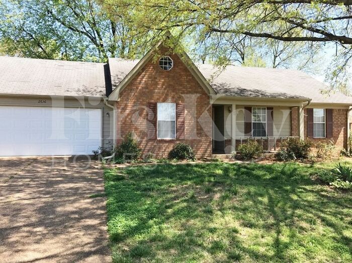 2636 Appling Crest Dr in Memphis, TN - Building Photo