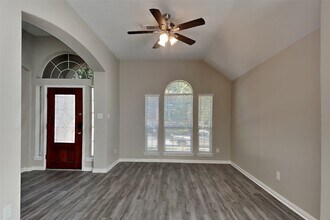 8707 Silver Lure Dr in Humble, TX - Foto de edificio - Building Photo