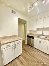 3633 Walnut St-Unit -108 in Kansas City, MO - Building Photo - Building Photo