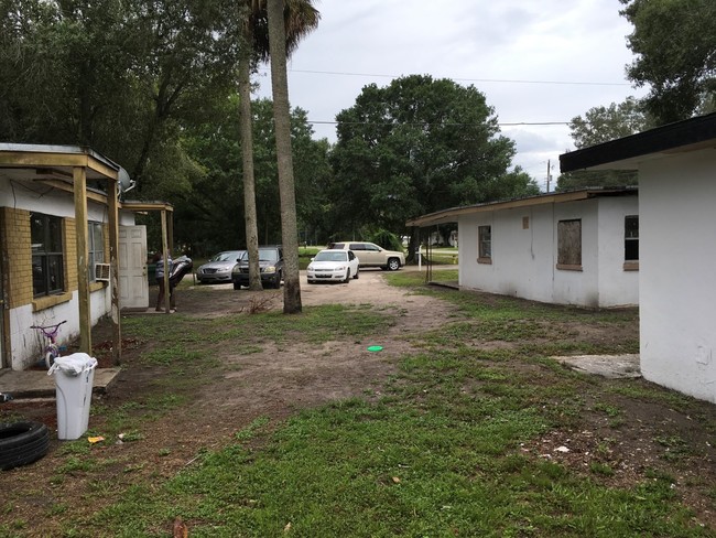 810 NW 12th St in Okeechobee, FL - Foto de edificio - Building Photo