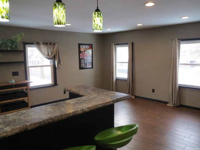 property at 702 N Main St