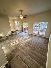 1107 Girard St in San Marcos, TX - Building Photo - Building Photo