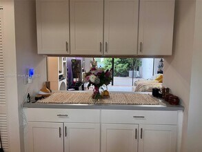 596 NE 199th Terrace in Miami, FL - Building Photo - Building Photo