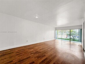 520 NE 38th St in Miami, FL - Building Photo - Building Photo