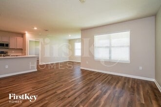 2741 Grand Central Ave in Tavares, FL - Building Photo - Building Photo