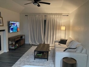 6686 Laurelton Ln in Chino Hills, CA - Building Photo - Building Photo
