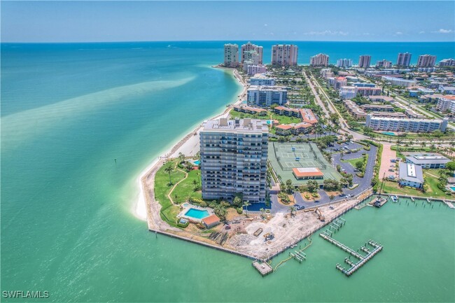 1100 N Collier Blvd in Marco Island, FL - Building Photo - Building Photo