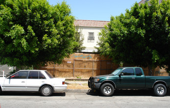 826 S Berendo St in Los Angeles, CA - Building Photo - Building Photo