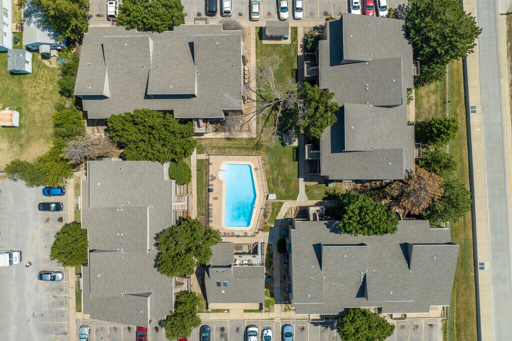 Lodge West Wichita, KS Apartments