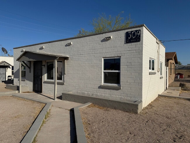 property at 309 W 44th St