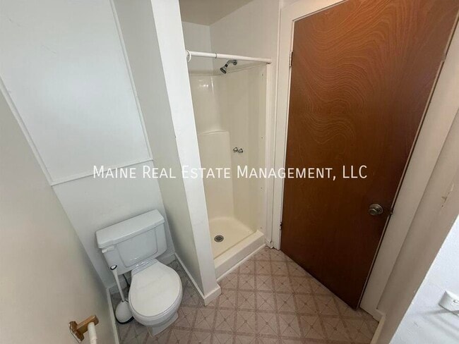 36 Pier St in Bangor, ME - Building Photo - Building Photo