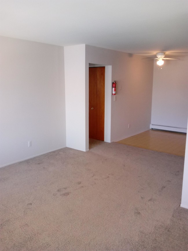 1213 Sycamore St-Unit -Unit 203 in Wyandotte, MI - Building Photo - Building Photo