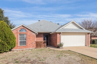211 Brookhaven Cir in Royse City, TX - Building Photo - Building Photo