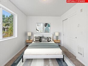 3317 SE 122nd Ave in Portland, OR - Building Photo - Building Photo